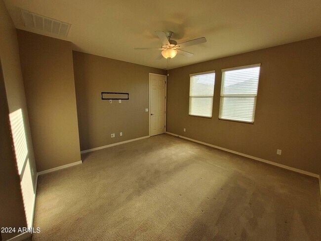 Building Photo - 704 N 152nd Dr