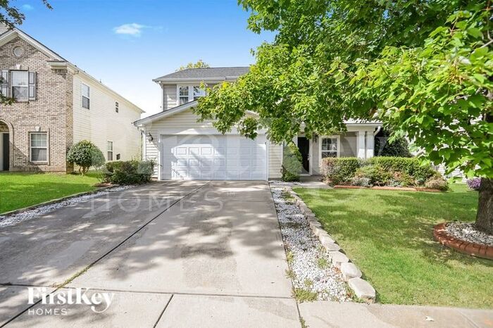 Building Photo - 10827 Glenluce Ave
