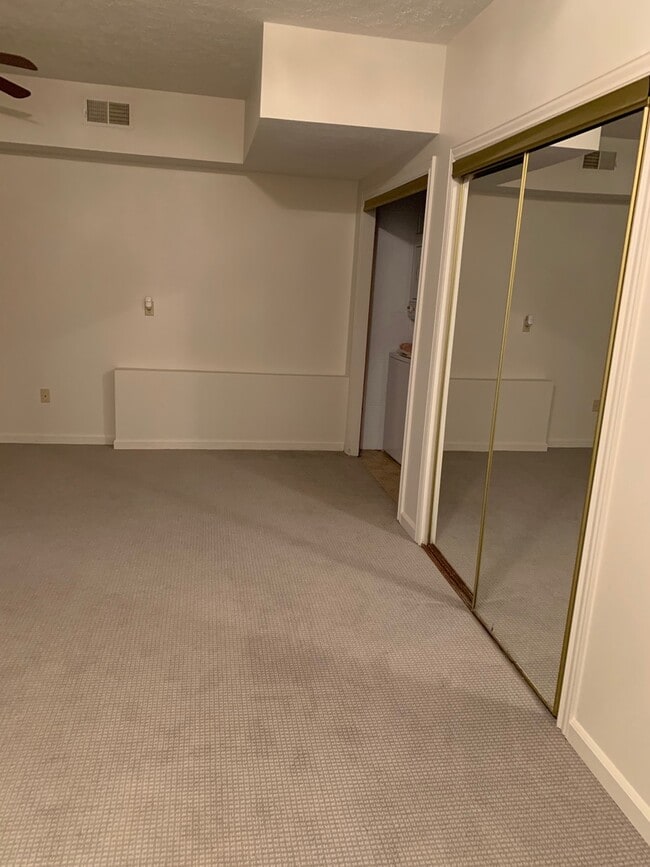 Building Photo - 2 Br 2 Ba house in the county; quiet and p...