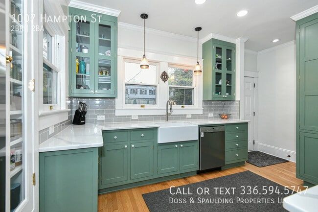 Building Photo - 1007 Hampton St