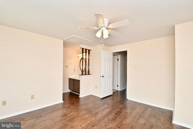 Building Photo - 6832 Heatherway Ct