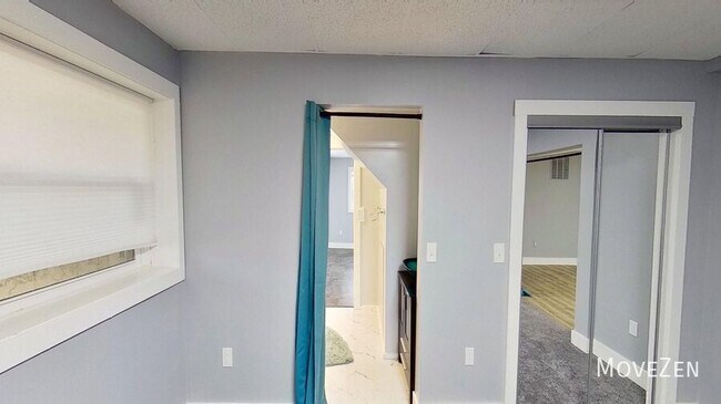 Building Photo - 4711 Highview Pl