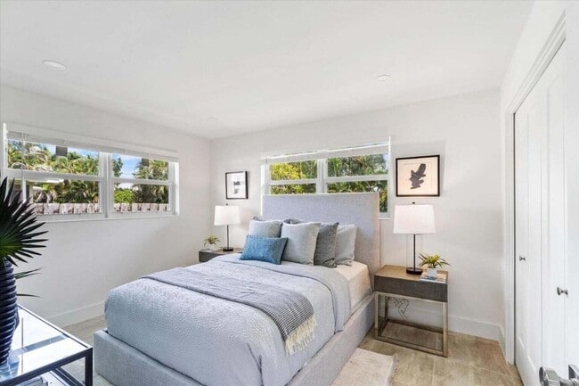 Building Photo - 100 NW 18th St