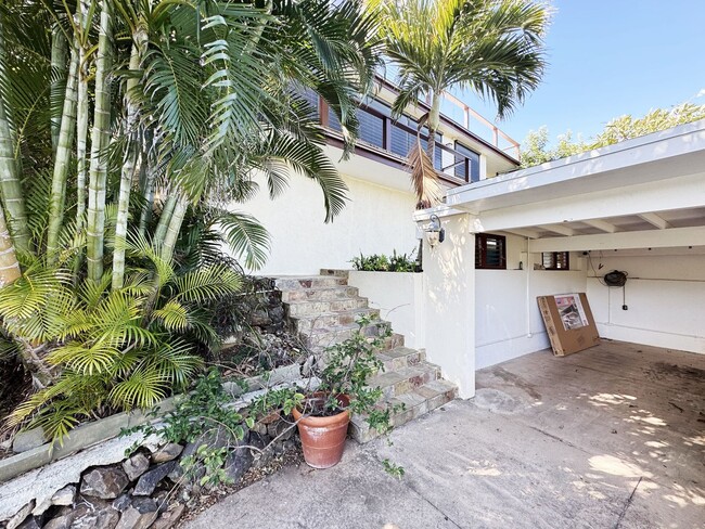 Building Photo - Cat Friendly Lanikai Duplex with Bay Views...