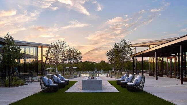 Building Photo - 8411 Leroi Dr