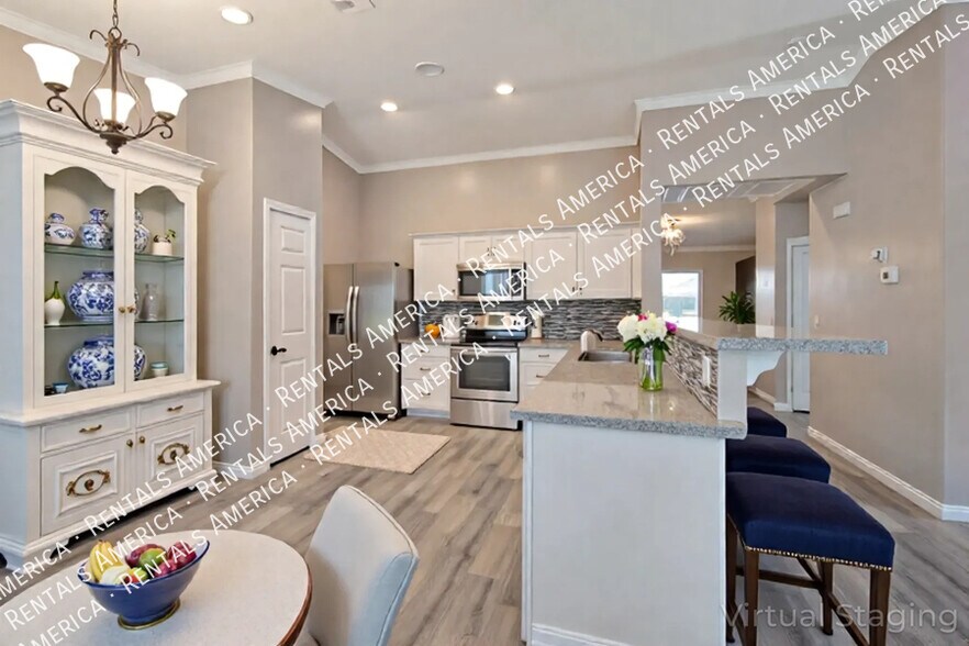 Building Photo - 2739 W Kristina Ave