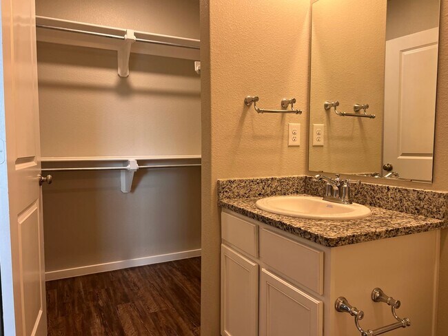 Building Photo - Available October 8th- in Upland West.