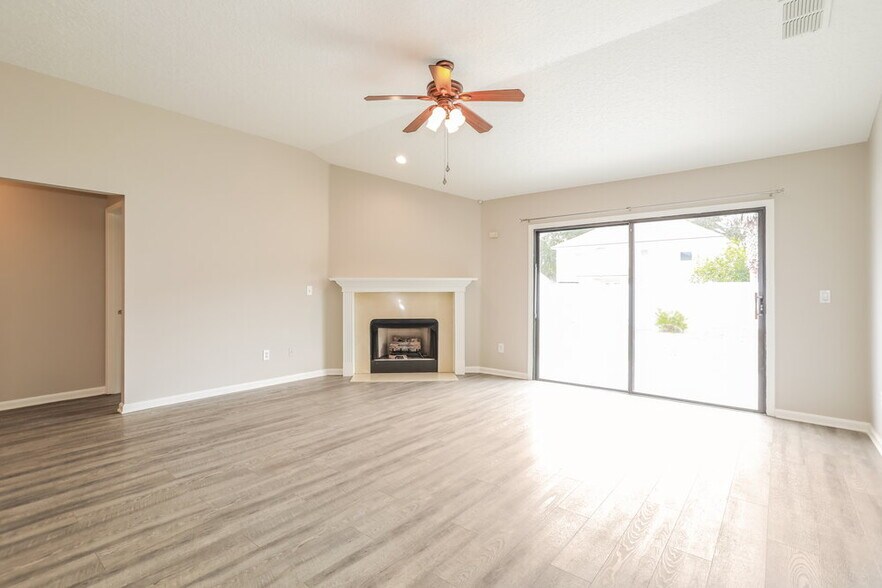 Building Photo - 3039 Stonewood Way