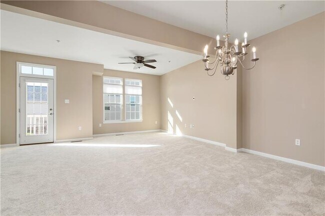 Building Photo - 204 Hounslow Rd