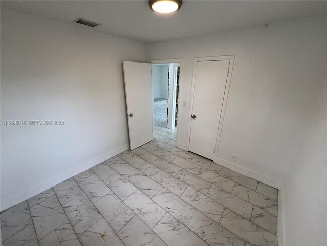 Building Photo - 4421 NW 33rd St