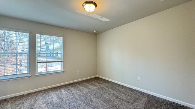 Building Photo - 151 Cedar Ln