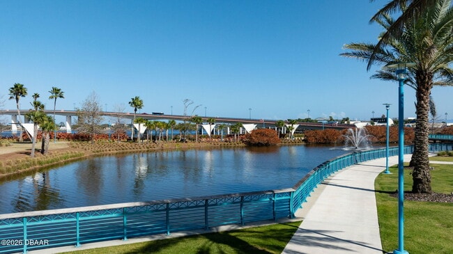 Building Photo - 633 S Palmetto Ave