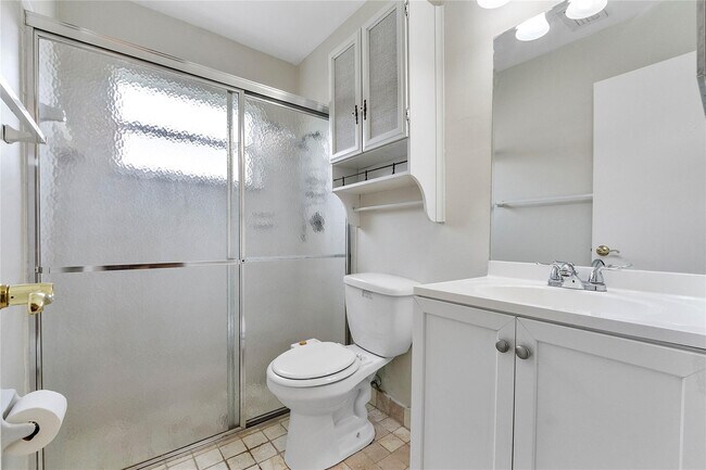 Building Photo - 10120 NW 71st St