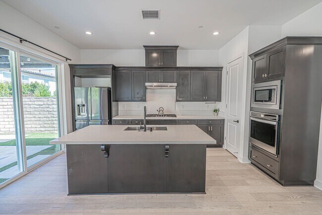 Building Photo - 28519 Moyer Ln