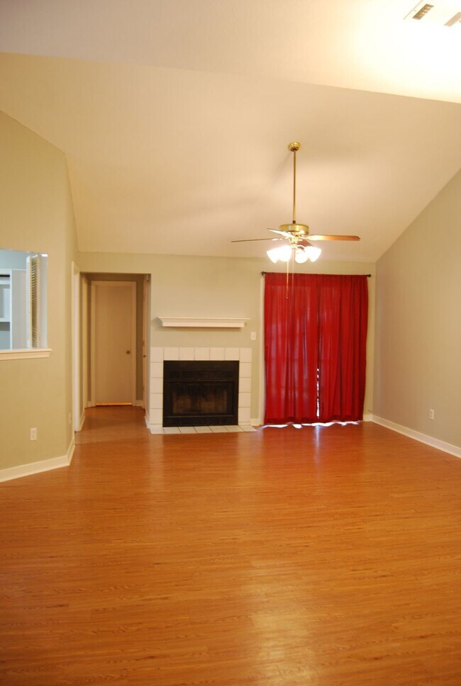 Building Photo - 304 Indian Summer Ln