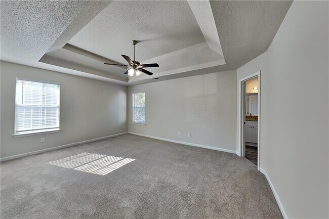 Building Photo - 137 Legend Creek Dr