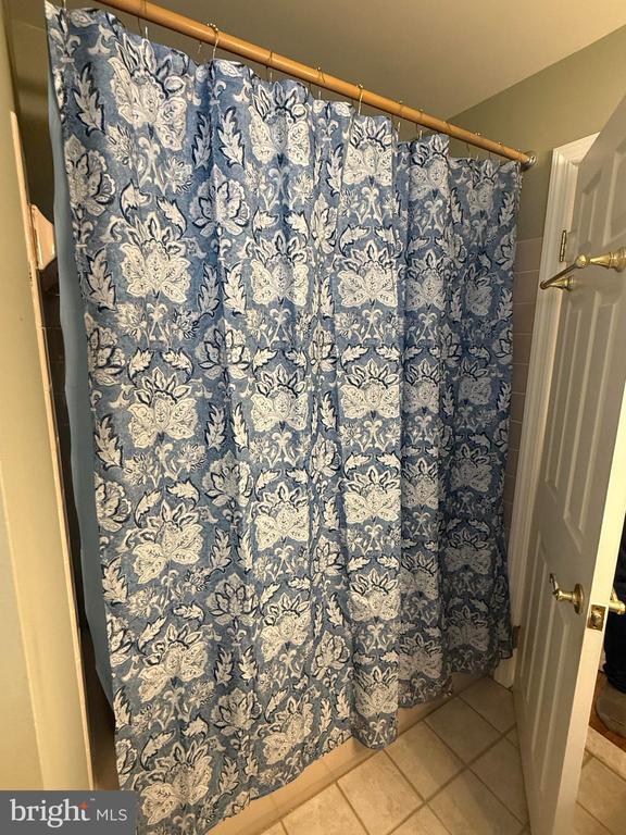 Building Photo - 240 Sweetbriar Cir