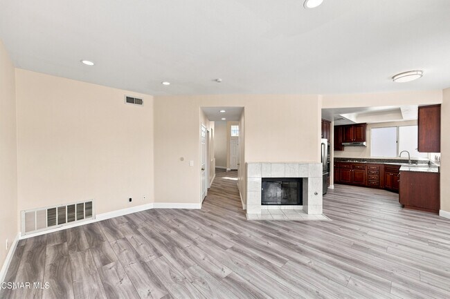 Building Photo - 556 Myrtle Ct