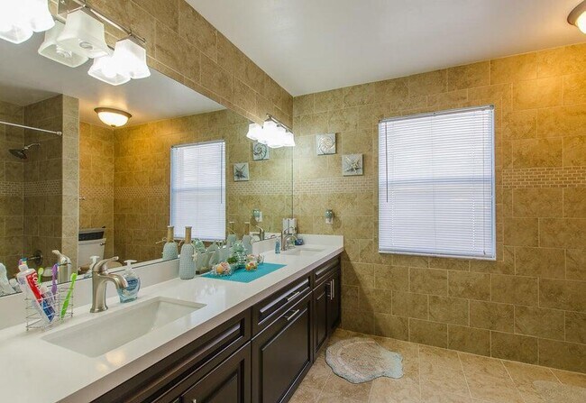 Building Photo - 9095 Indian River Run S