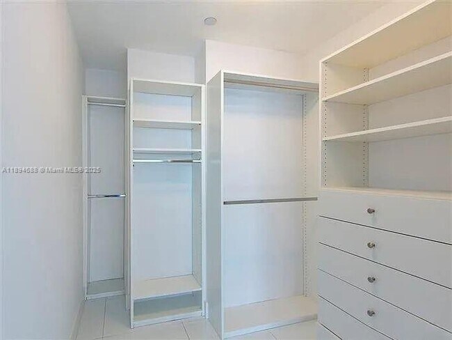 Building Photo - 15901 Collins Ave