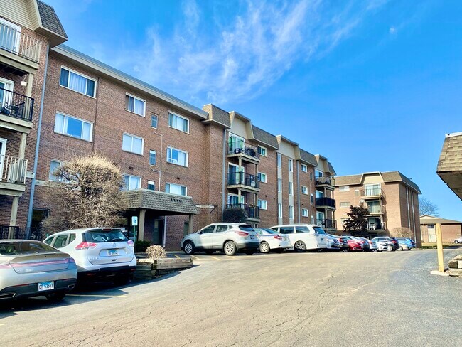 Building Photo - 4500 Beau Monde Dr