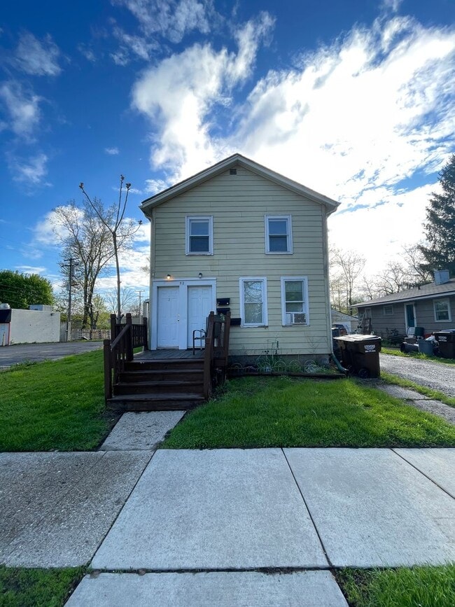 Building Photo - 526 N Huron St
