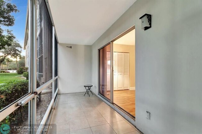 Building Photo - 2401 Antigua Cir