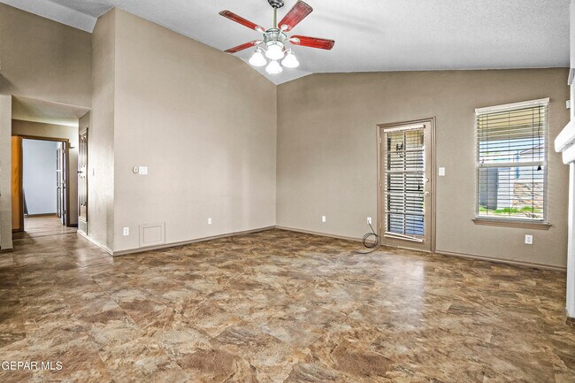 Building Photo - 14069 Lago Seco Dr