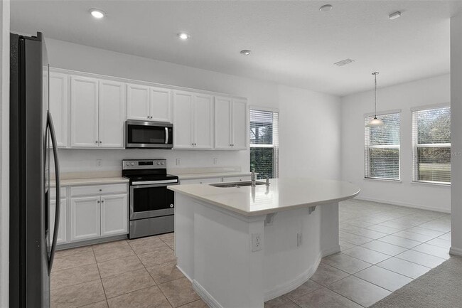 Building Photo - 12676 Salomon Cove Dr