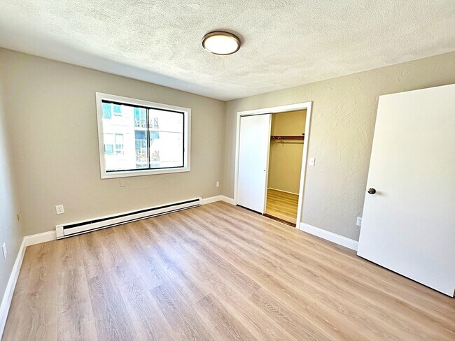 Building Photo - 89 Cottage St