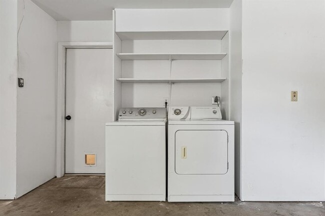 Building Photo - 10613 Archdale Dr