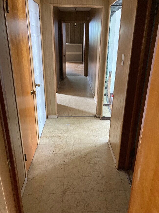 Building Photo - Chandler