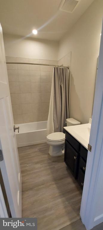 Building Photo - 5970 Fallfish Ct