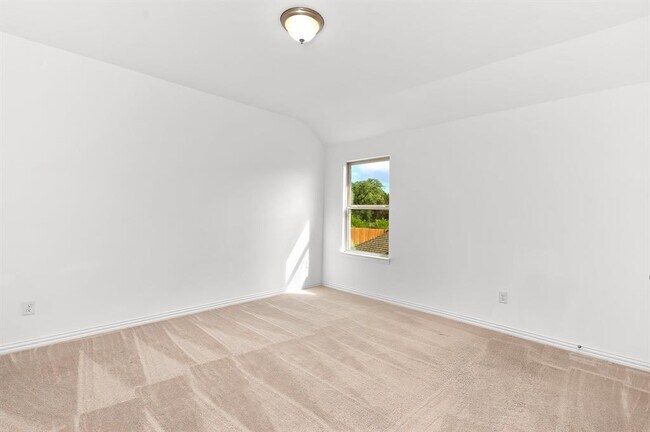 Building Photo - 1128 Ridge Runner Dr