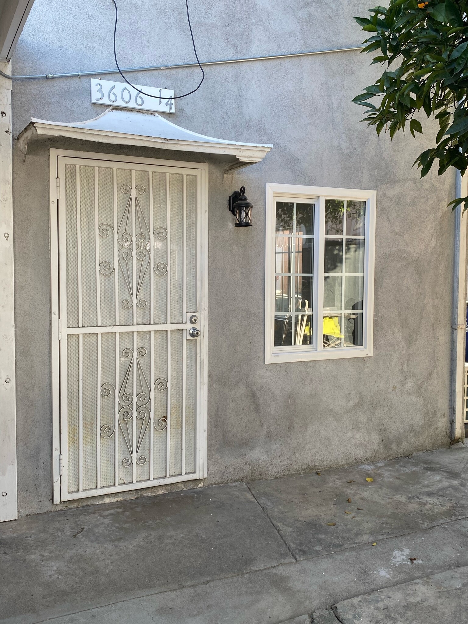 Building Photo - 3606 Santa Ana St