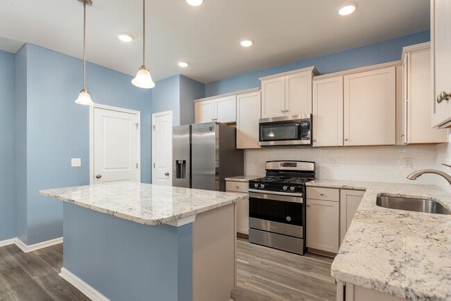 Building Photo - 5700 Redgum Dr