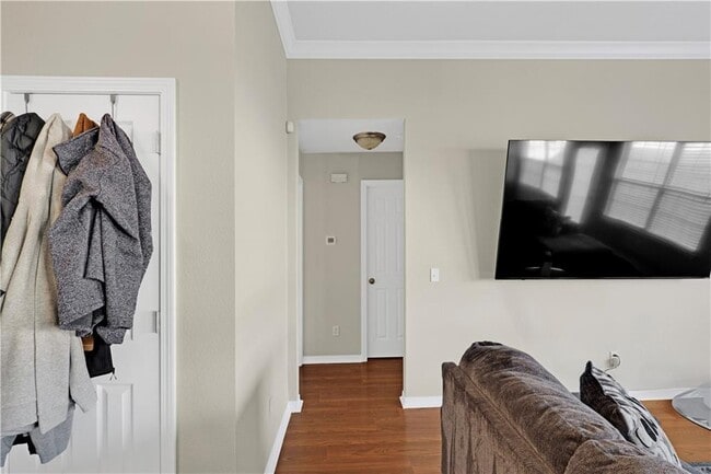 Building Photo - 808 Emerald St