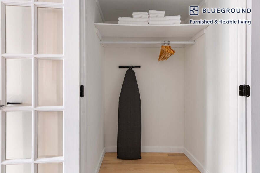 Building Photo - 77 Barrow St