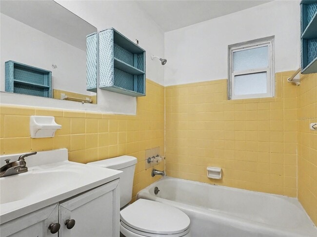 Building Photo - 42 Princeton Ave