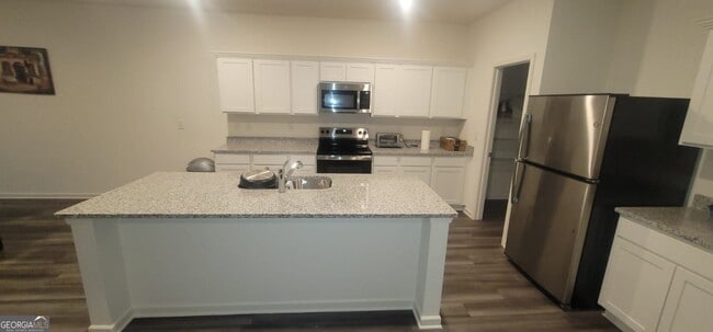 Building Photo - 214 Moreton Wy