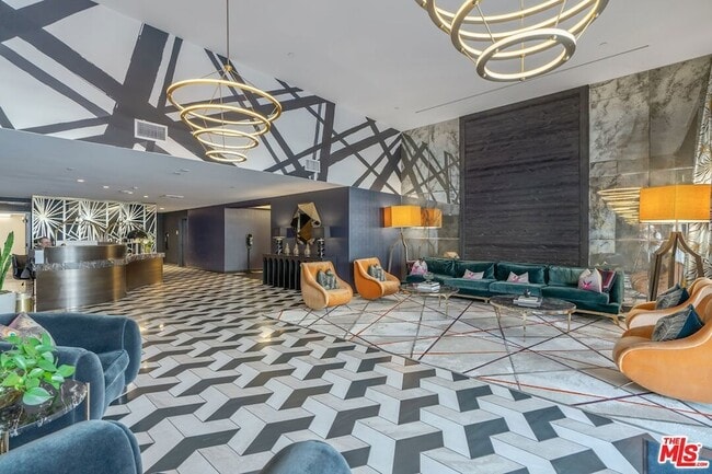 Building Photo - 1050 S Grand Ave