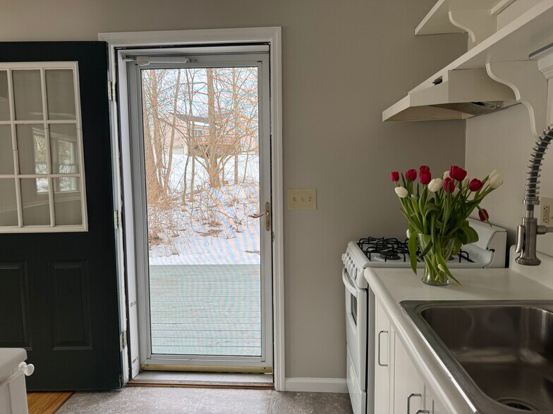 Private deck area off kitchen - 75 Fostertown Rd