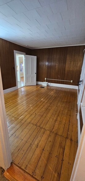 Bedroom 3 - 368 Court St