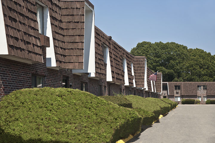 Primary Photo - Sandy Lane Apartments