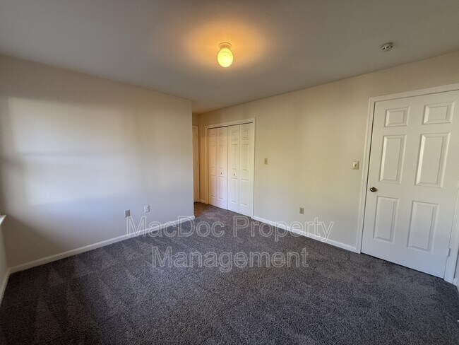 Building Photo - 200 Farrell Ln