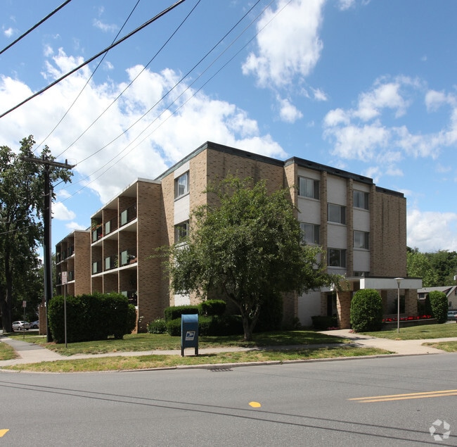 Building Photo - Berkshire Apartments