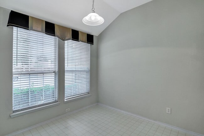 Building Photo - North McKinney Beauty