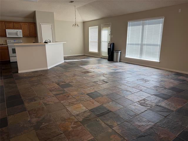 Building Photo - 2700 Jennie Wells Dr