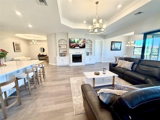 Building Photo - 15323 Lucerna St