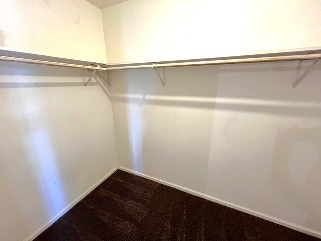 Building Photo - 149 Woodfield Pl